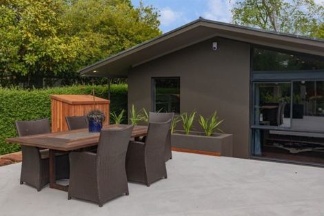 Photo of property in 89 Avonhead Road, Avonhead, Christchurch, 8042