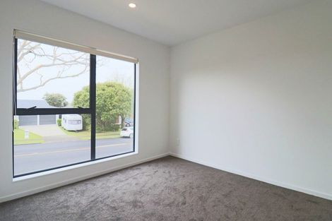 Photo of property in 62a Glenmore Road, Sunnyhills, Auckland, 2010