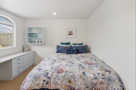 Photo of property in 14 Charles Street, Westshore, Napier, 4110