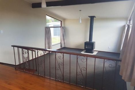 Photo of property in 21 Rosanna Place, Aranui, Christchurch, 8061