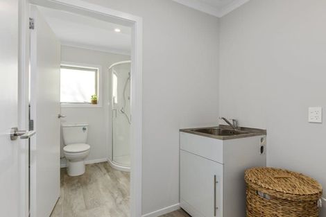 Photo of property in 39 Barber Grove, Moera, Lower Hutt, 5010