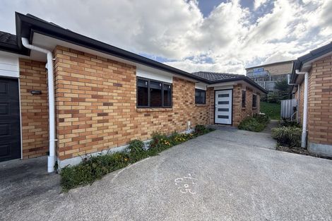 Photo of property in 21 Bangla Place, Massey, Auckland, 0614