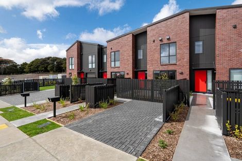 Photo of property in 24 Te Aniwaniwa Terrace, Albany, Auckland, 0632