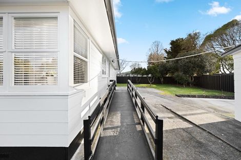 Photo of property in 10 Rosalind Street, Deanwell, Hamilton, 3206