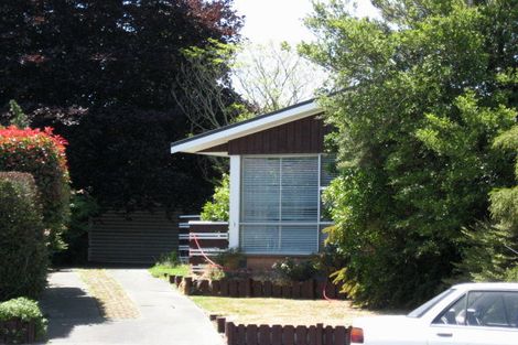 Photo of property in 6 Larkhill Place, Russley, Christchurch, 8042