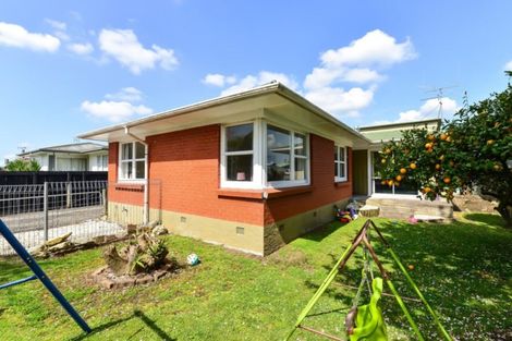 Photo of property in 4 Bremridge Place, Melville, Hamilton, 3206