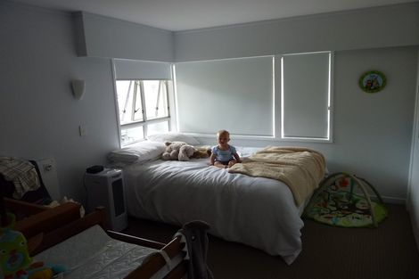 Photo of property in 2/276 Hurstmere Road, Takapuna, Auckland, 0622