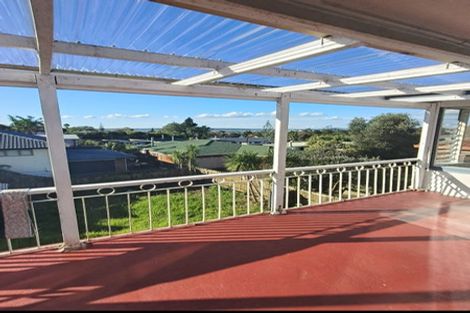 Photo of property in 14 Kokiri Street, Te Atatu South, Auckland, 0610