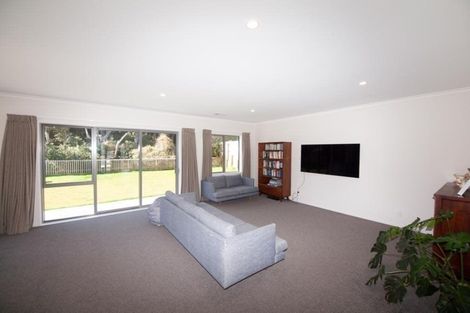 Photo of property in 5 Crompton Avenue, Churton Park, Wellington, 6037