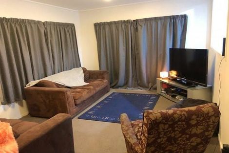 Photo of property in 17a Harbour Crest Drive, Waiuku, 2123