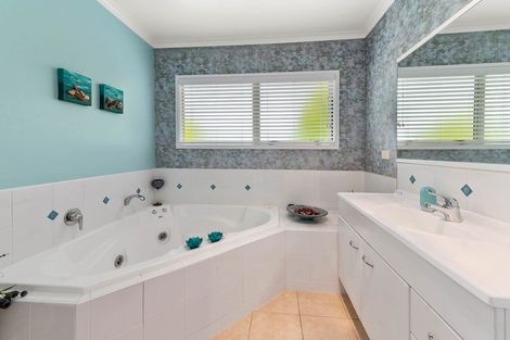 Photo of property in 38 Owhatiura Drive, Lynmore, Rotorua, 3010