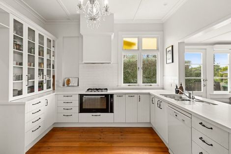 Photo of property in 108 Davis Street, Saint Leonards, Hastings, 4120