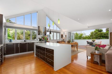 Photo of property in 15 Kowhai Street, Eastbourne, Lower Hutt, 5013