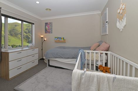 Photo of property in 5a Gifford Grove, Churton Park, Wellington, 6037