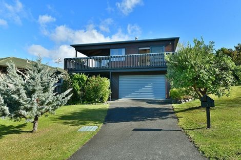 Photo of property in 17 Brampton Road, Snells Beach, 0920