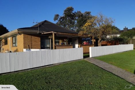 Photo of property in 1/2 Taonui Street, Rosehill, Papakura, 2113