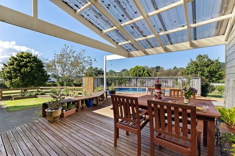 Photo of property in 104 Awa Road, Kumeu, 0891