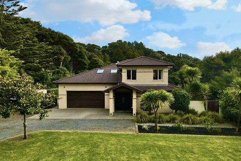 Photo of property in 26b Awhiorangi Promenade, Swanson, Auckland, 0816