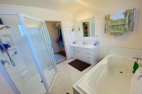 Photo of property in 107 Marram Place, Matarangi, Whitianga, 3592