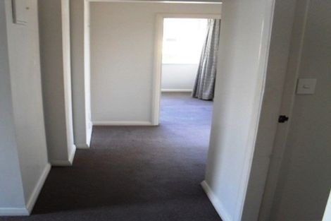 Photo of property in 2a Exmouth Road, Northcote, Auckland, 0627