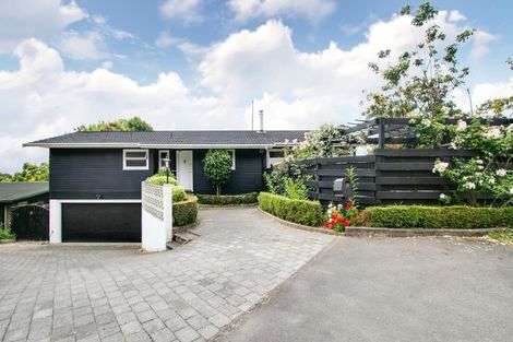 Photo of property in 33 Tauroa Road, Havelock North, 4130