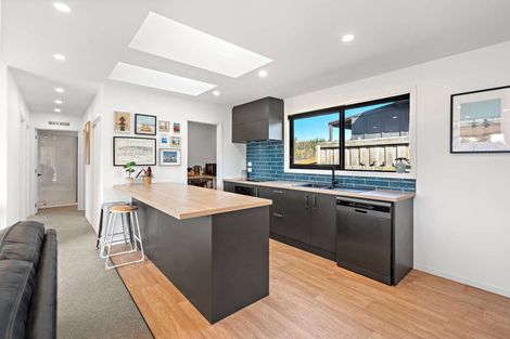 Photo of property in 5 Beach Crescent, Waikuku Beach, 7473