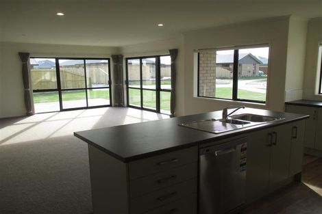 Photo of property in 50 Lewis Crescent, Rolleston, 7614