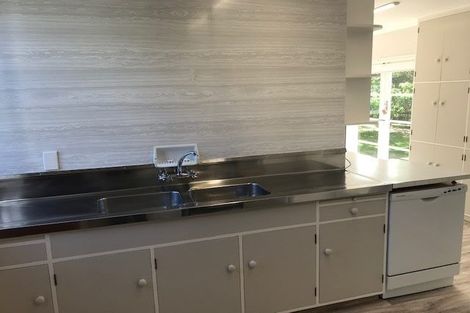 Photo of property in 27 Hautana Square, Woburn, Lower Hutt, 5010