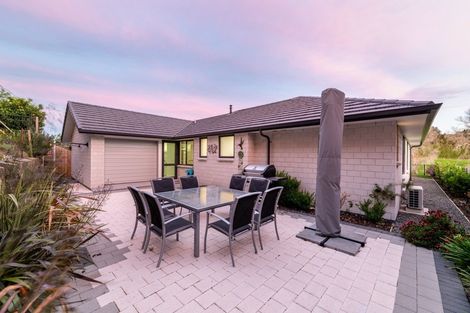 Photo of property in 2 Raptor Way, Welcome Bay, Tauranga, 3175