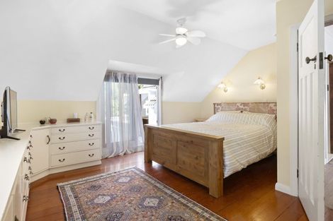 Photo of property in 18 Mahoe Street, Eastbourne, Lower Hutt, 5013