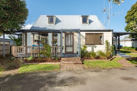 Photo of property in 128a Dickson Road, Papamoa Beach, Papamoa, 3118