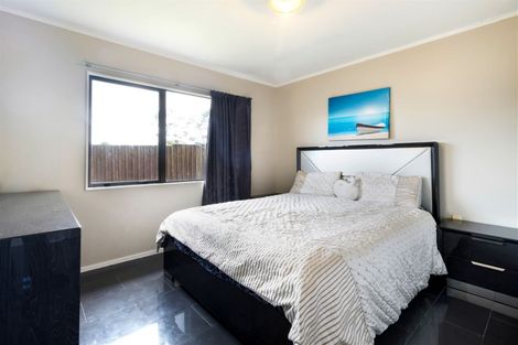 Photo of property in 79 Pooks Road, Ranui, Auckland, 0612