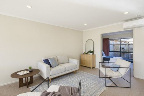 Photo of property in Rangeview Villas, 9/9 Fuller Close, Levin, 5510