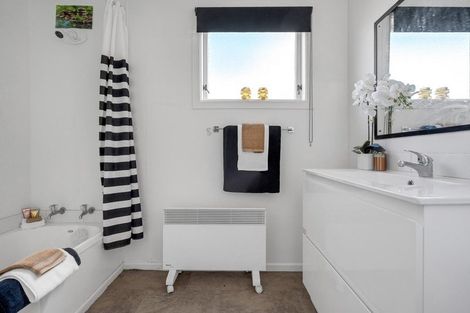 Photo of property in 148a Boundary Road, Blockhouse Bay, Auckland, 0600