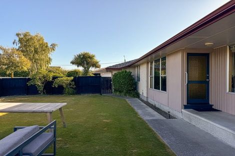 Photo of property in 48 Oldwood Street, Bishopdale, Christchurch, 8053