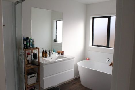 Photo of property in 54 Jacks Landing Drive, Hamilton Lake, Hamilton, 3204