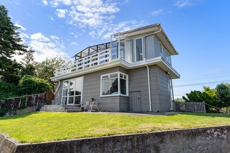 Photo of property in 111 Golf Road, Paraparaumu Beach, Paraparaumu, 5032