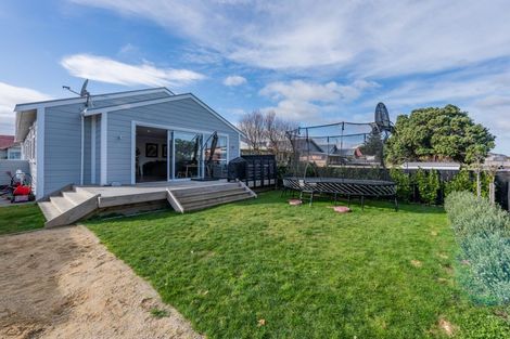 Photo of property in 204 Coutts Street, Rongotai, Wellington, 6022