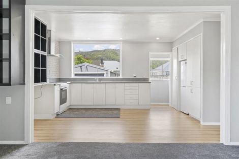 Photo of property in 34 Milne Crescent, Taita, Lower Hutt, 5011
