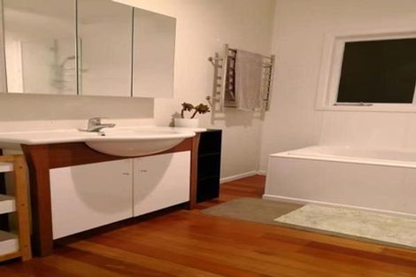 Photo of property in 1/134 Nile Road, Milford, Auckland, 0620