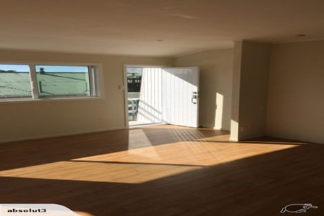 Photo of property in 2/15 Hanlon Crescent, Narrow Neck, Auckland, 0624