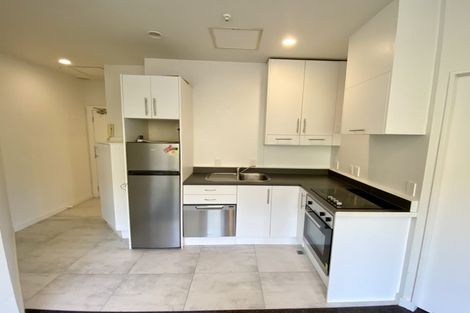 Photo of property in Terrace Tower Apartments, 3e/126 The Terrace, Wellington Central, Wellington, 6011