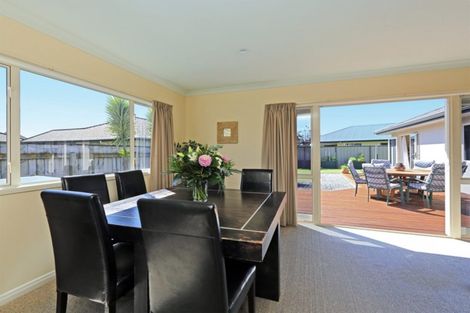 Photo of property in 8 Chenin Place, Greenmeadows, Napier, 4112