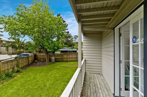 Photo of property in 263a Henderson Valley Road, Henderson, Auckland, 0612