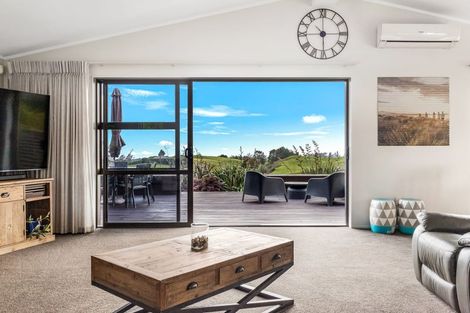 Photo of property in 1459 Carrington Road, Hurworth, New Plymouth, 4371