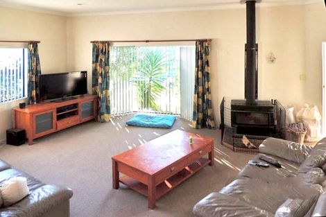 Photo of property in 11 Bob Charles Drive, Golflands, Auckland, 2013