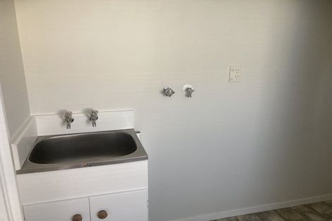 Photo of property in 115 Vipond Road, Stanmore Bay, Whangaparaoa, 0932