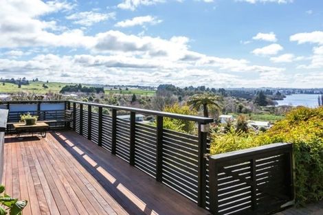 Photo of property in 1/3 Sylvia Place, Acacia Bay, Taupo, 3330