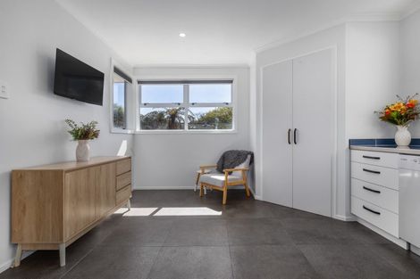 Photo of property in 16 Glen Street, Levin, 5510