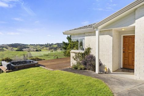 Photo of property in 233 Whitehills Road, Waitoki, Silverdale, 0994